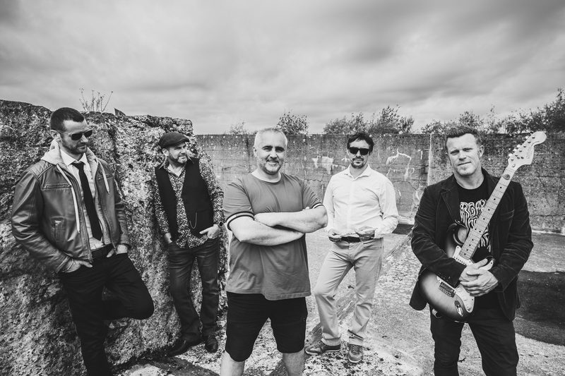 Les musiciens d'Atlantic Monkeys en live
